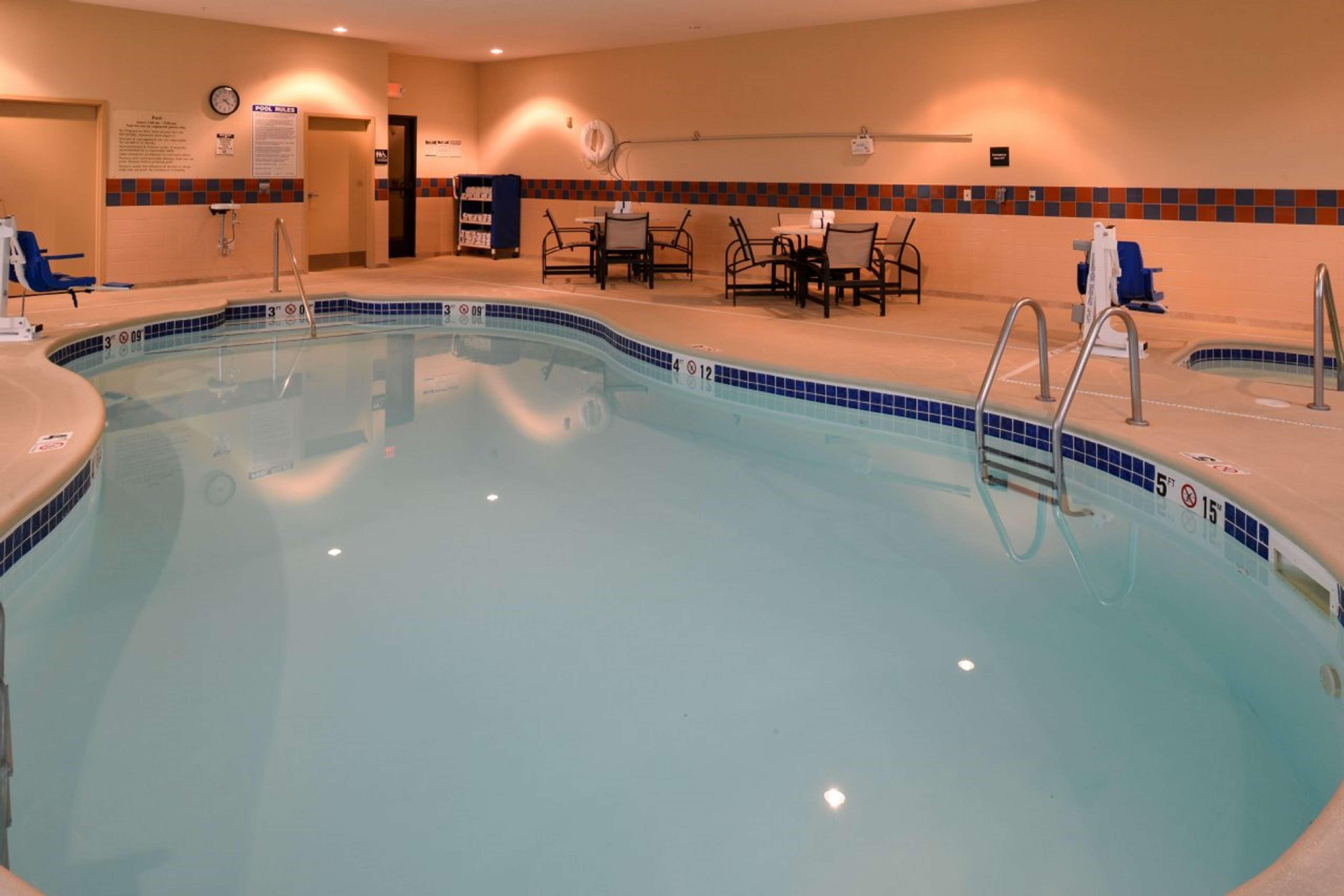 Hotel Hampton By Hilton Lincoln 3*
